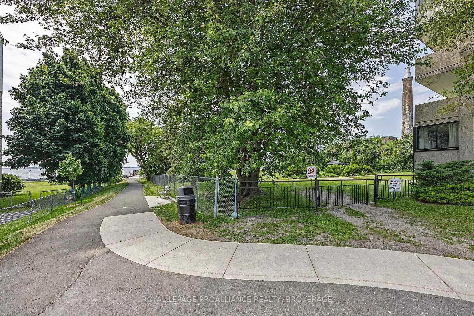 Photo 4 of Unit 903, 2 Mowat Avenue, Kingston, Central City West — HOMEH