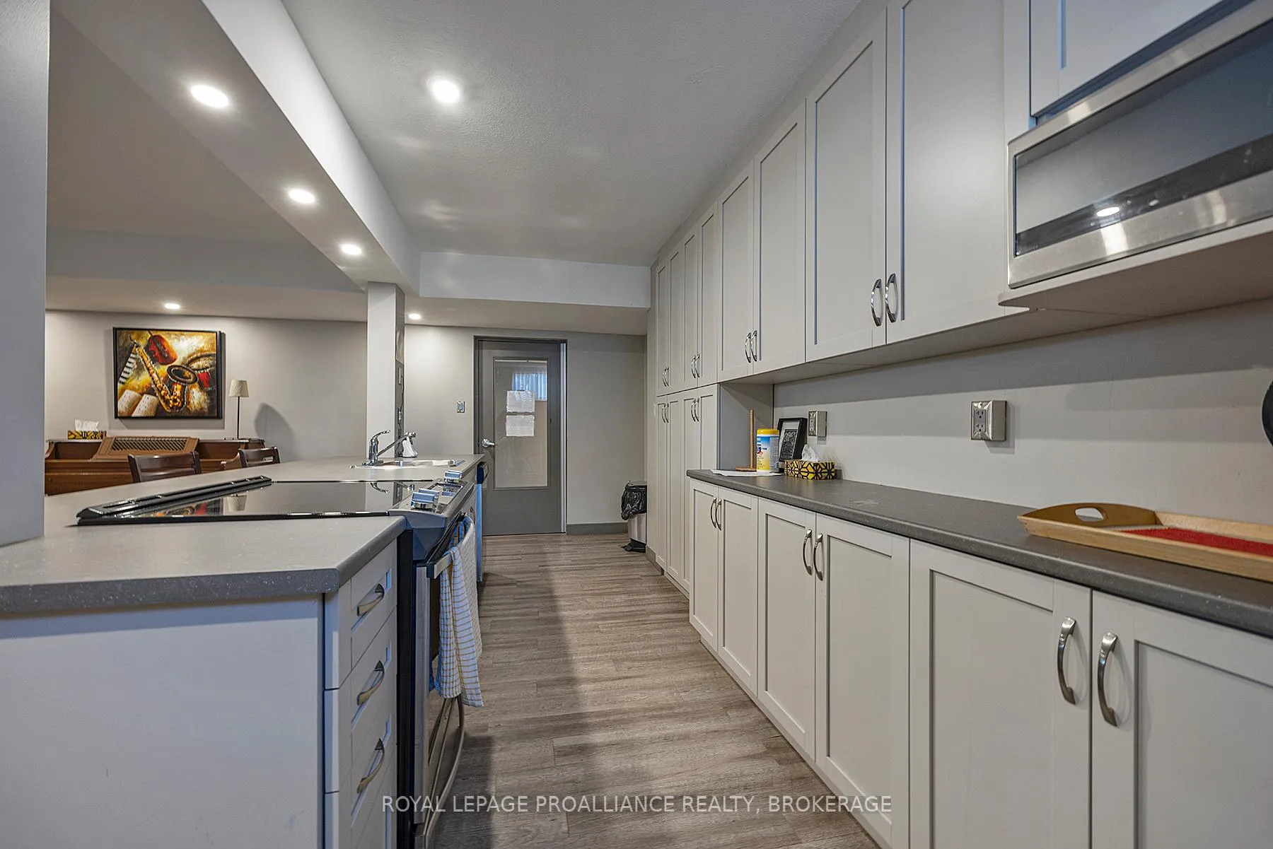 Photo 18 of Unit 903, 2 Mowat Avenue, Kingston, Central City West — HOMEH