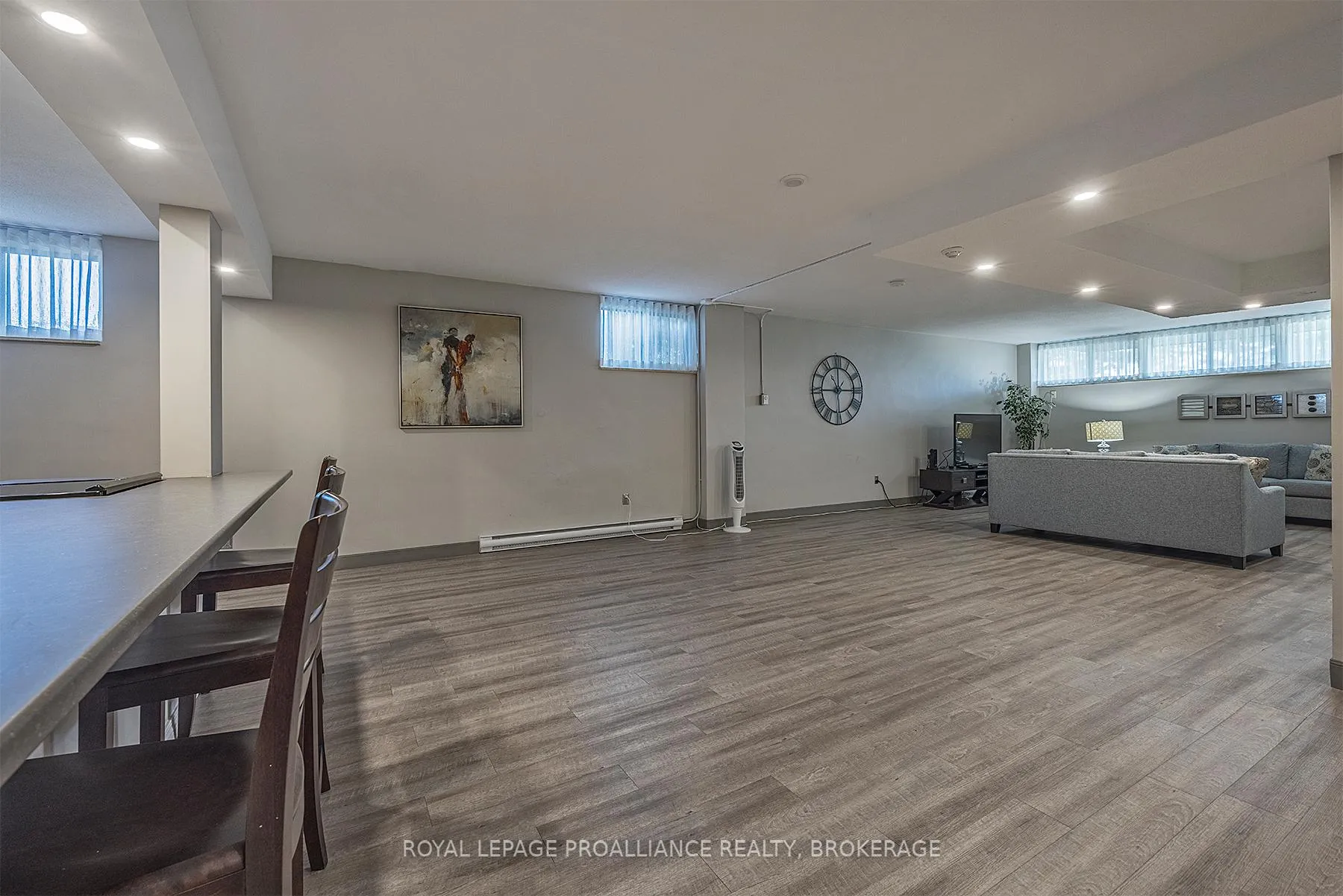 Photo 19 of Unit 903, 2 Mowat Avenue, Kingston, Central City West — HOMEH