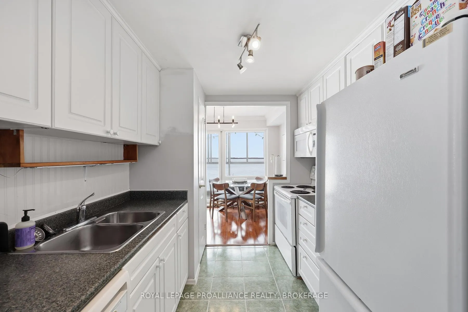 Photo 23 of Unit 903, 2 Mowat Avenue, Kingston, Central City West — HOMEH