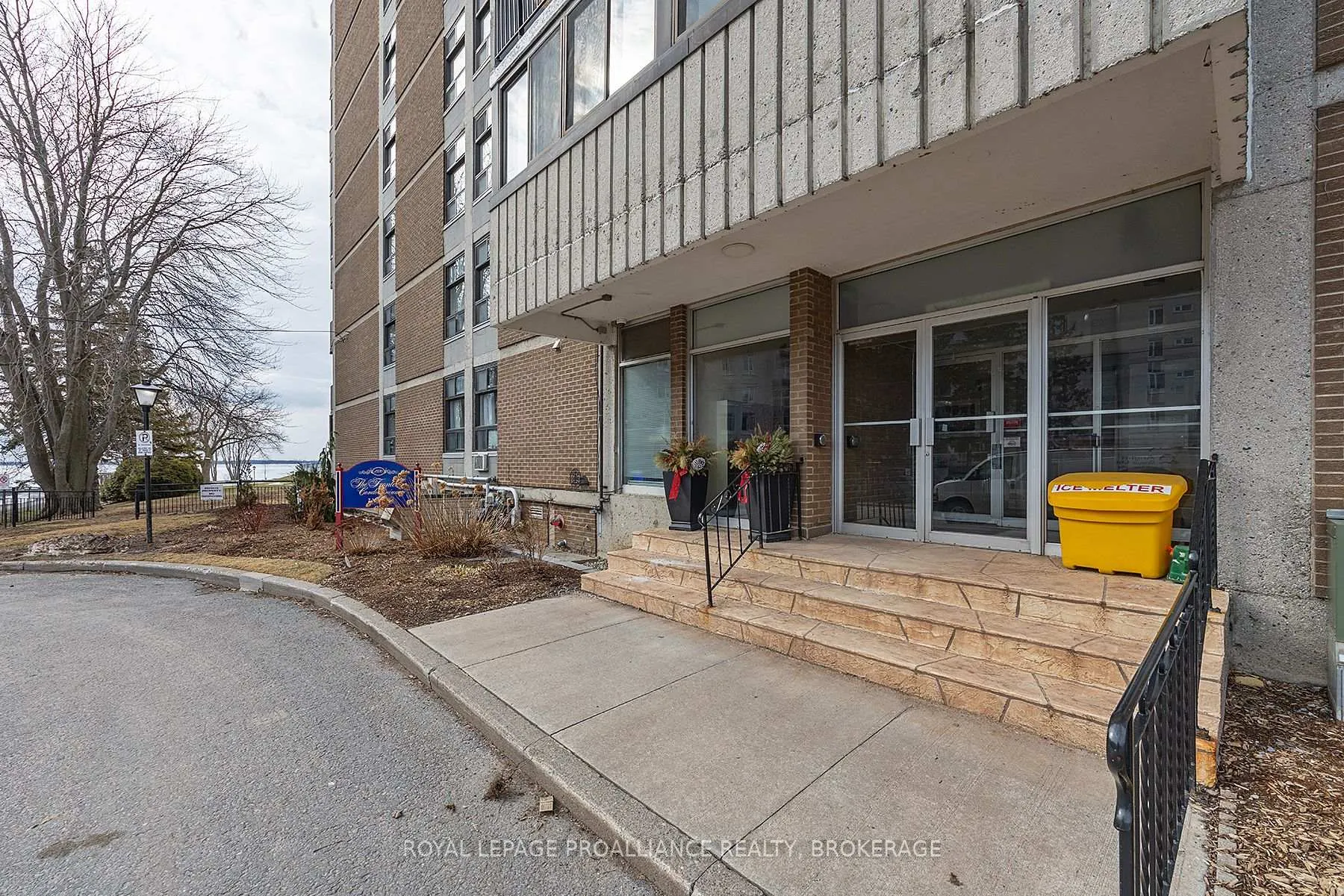 Photo 48 of Unit 903, 2 Mowat Avenue, Kingston, Central City West — HOMEH