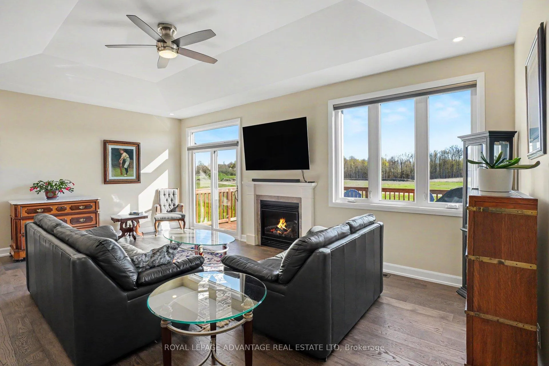 Photo 5 of 23 Senators Gate Drive, Perth — HOMEH