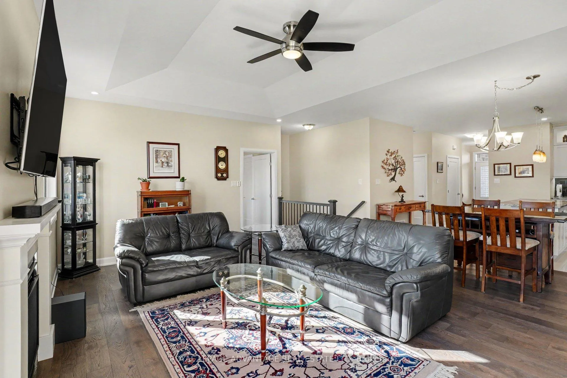 Photo 6 of 23 Senators Gate Drive, Perth — HOMEH