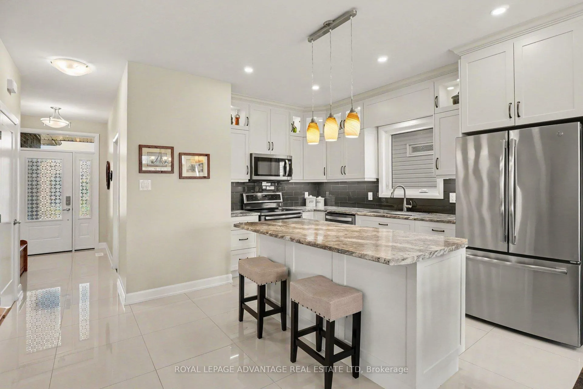 Photo 11 of 23 Senators Gate Drive, Perth — HOMEH