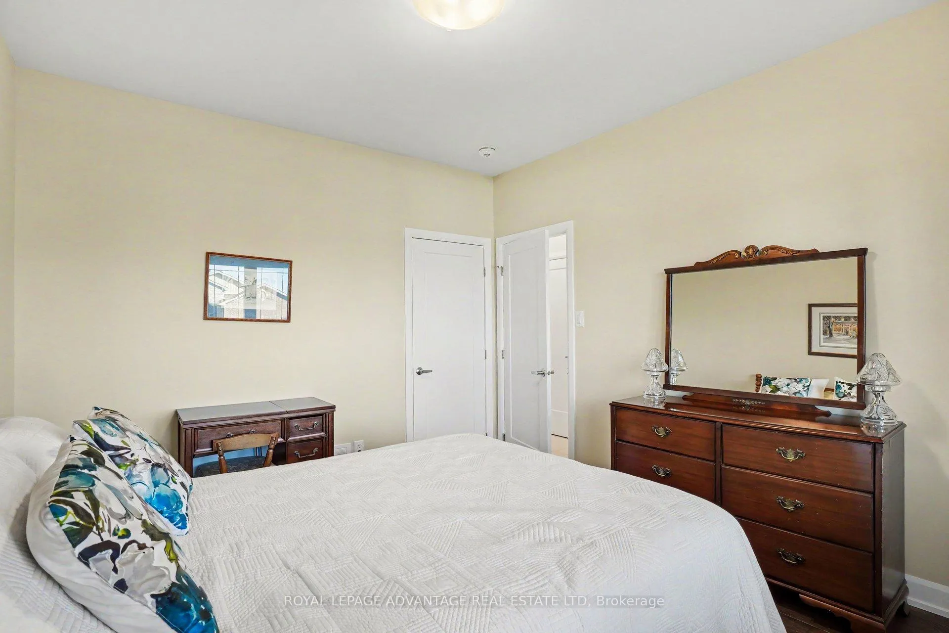 Photo 19 of 23 Senators Gate Drive, Perth — HOMEH