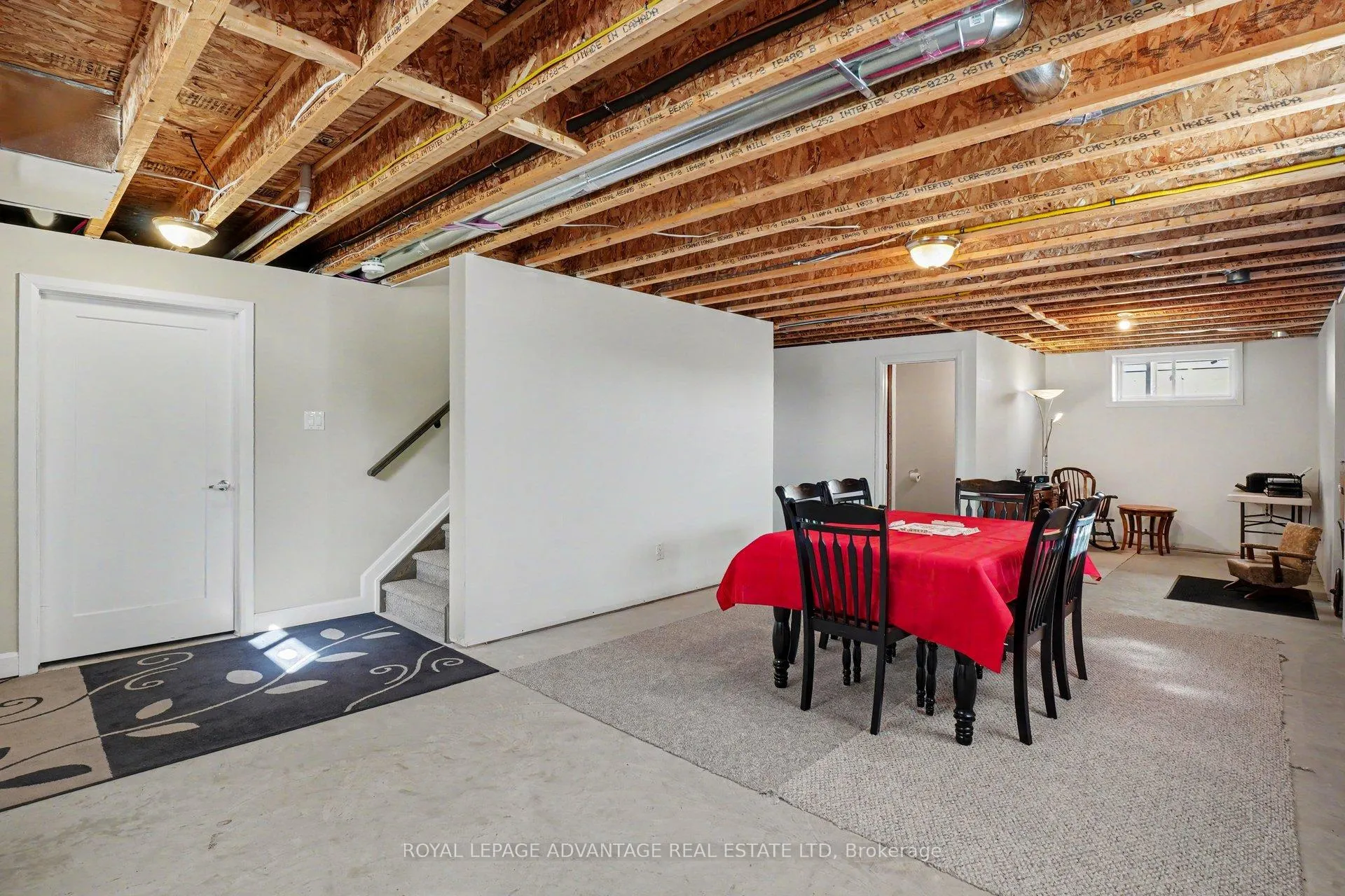 Photo 24 of 23 Senators Gate Drive, Perth — HOMEH