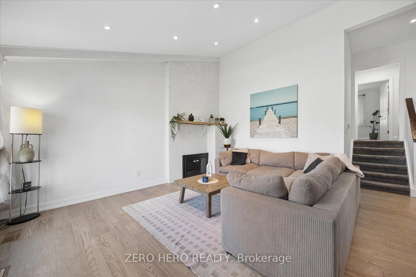 Photo 5 of 91 Benleigh Drive, Scarborough, Woburn — HOMEH