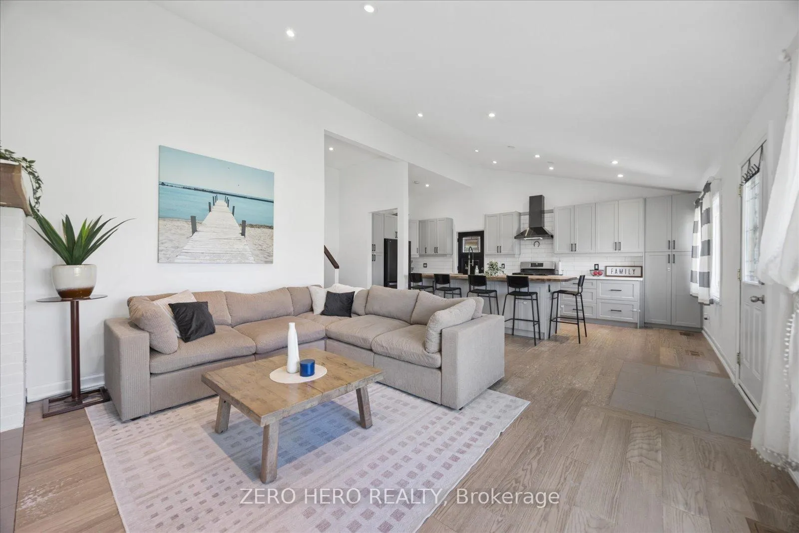 Photo 6 of 91 Benleigh Drive, Scarborough, Woburn — HOMEH