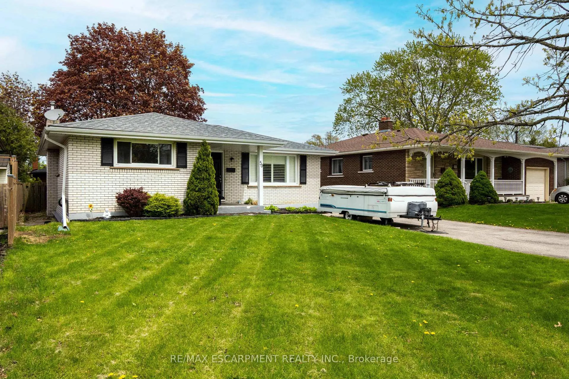 Photo 2 of 50 Ellenson Drive, Brantford — HOMEH