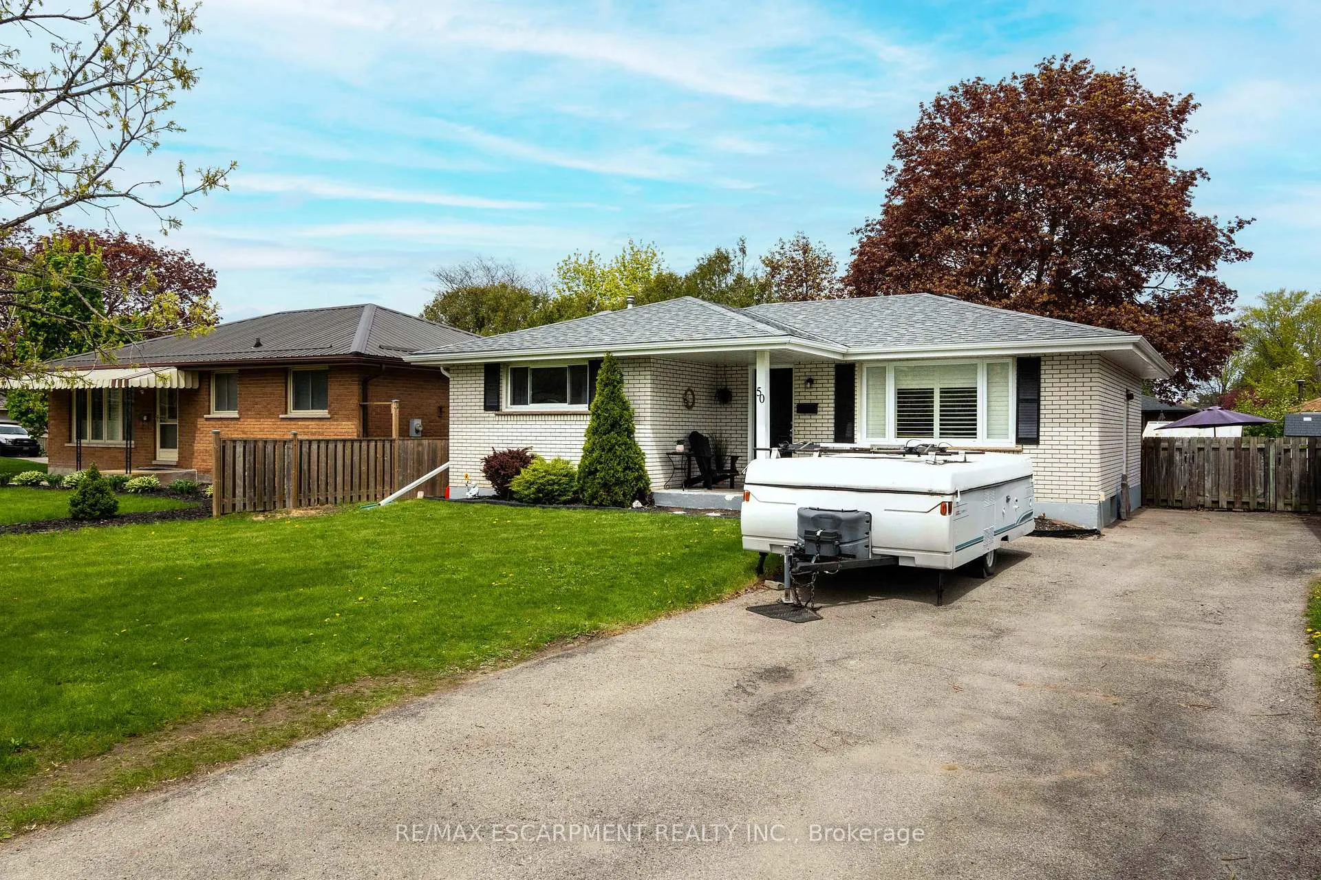Photo 3 of 50 Ellenson Drive, Brantford — HOMEH