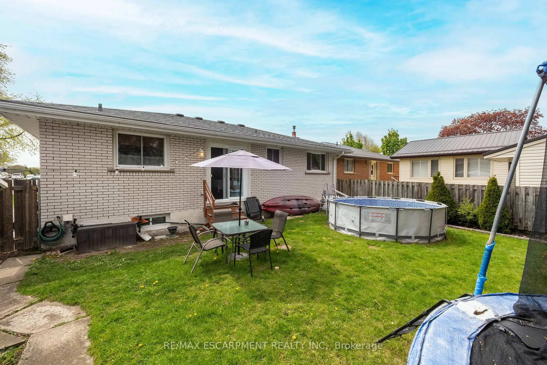 Photo 18 of 50 Ellenson Drive, Brantford — HOMEH