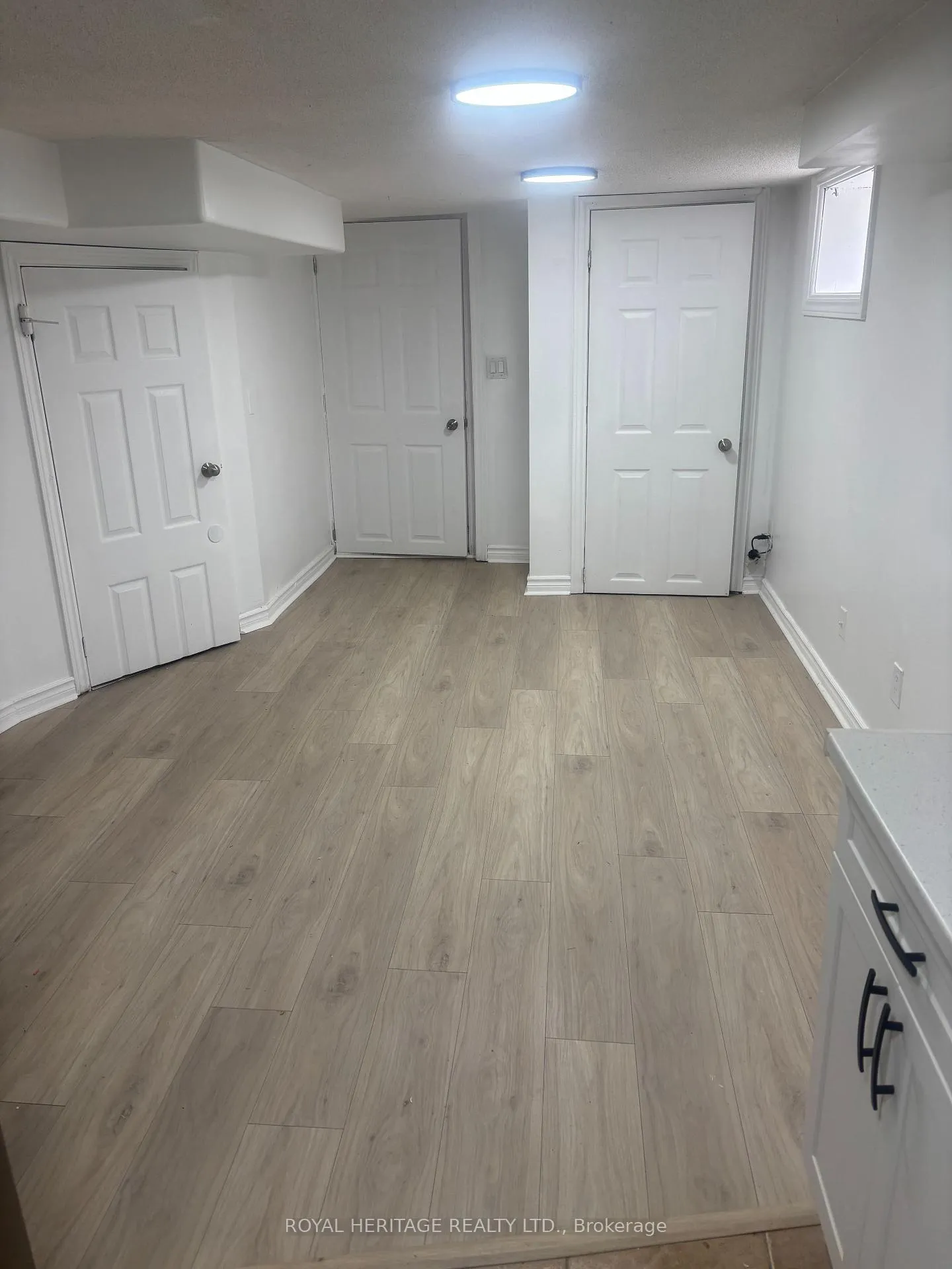 Photo 5 of 93 Park Rd S, Oshawa, Vanier — HOMEH