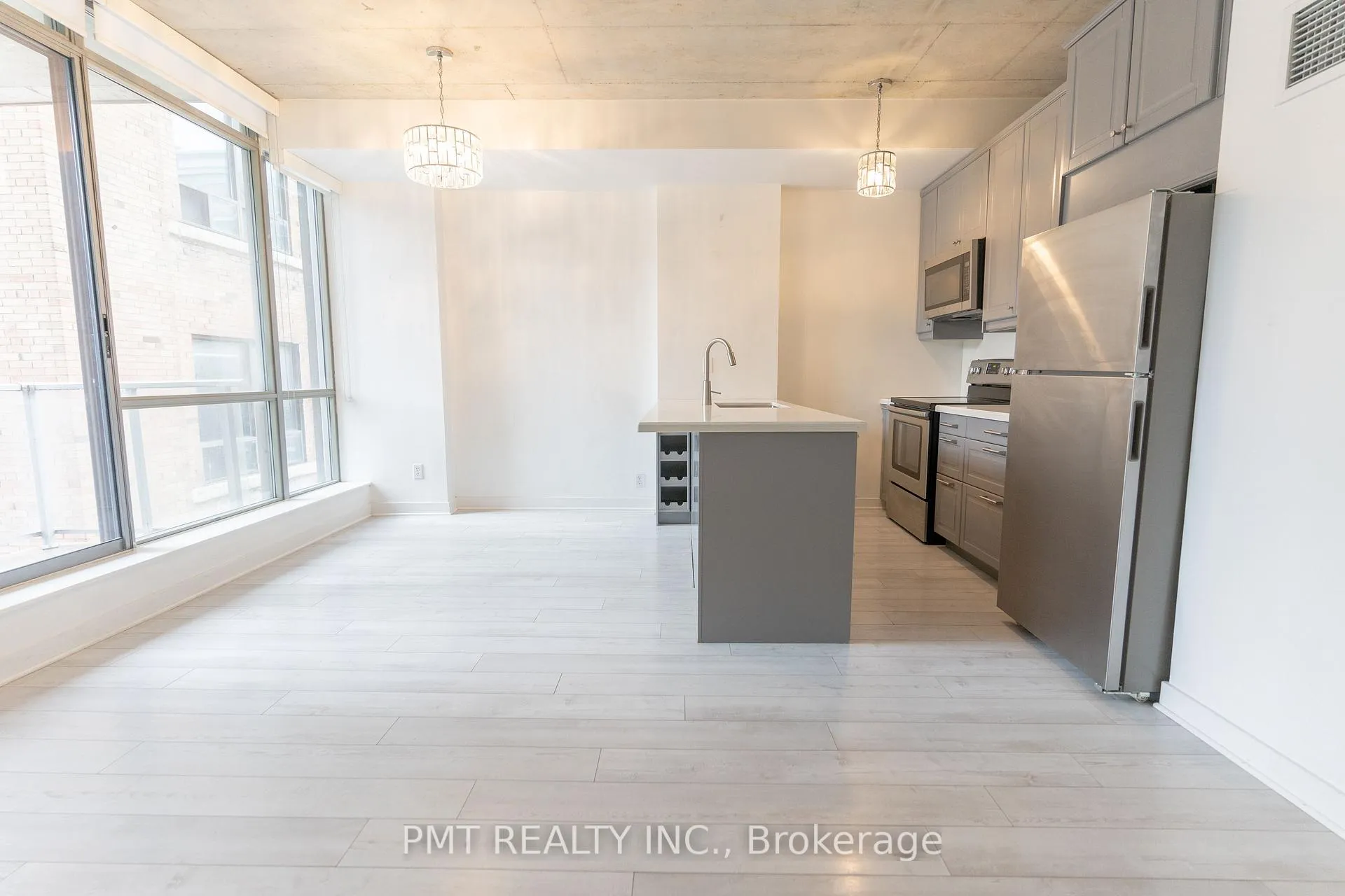 Photo 4 of Unit 401, 36 Charlotte Street, Toronto, Waterfront Communities — HOMEH