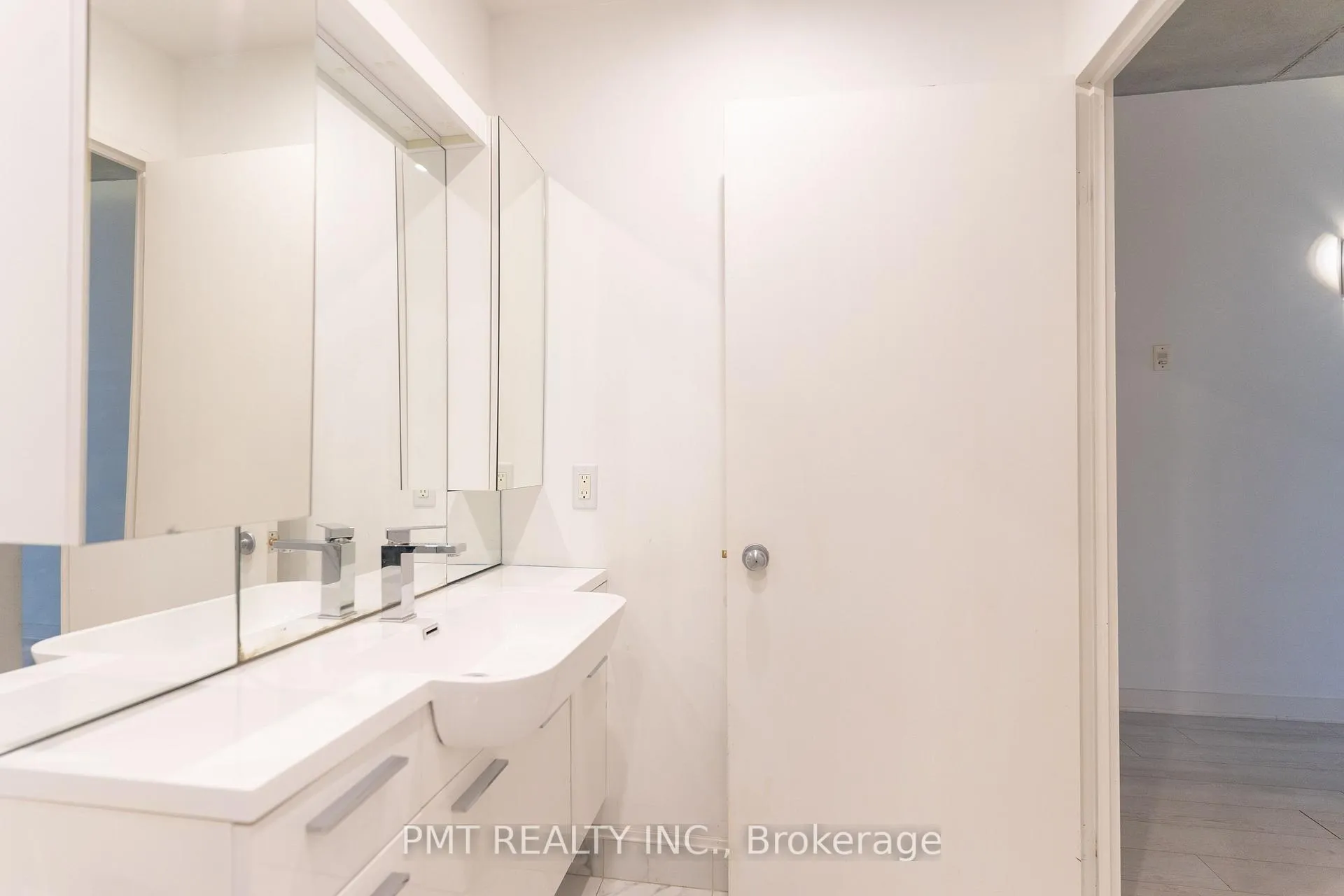 Photo 10 of Unit 401, 36 Charlotte Street, Toronto, Waterfront Communities — HOMEH