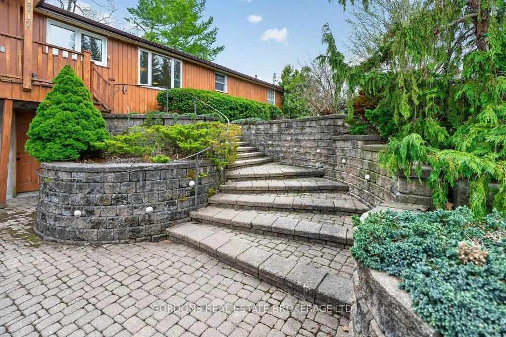 Photo 4 of 1717 Bay Road, Kingston, Kingston East (incl CFB Kingston) — HOMEH