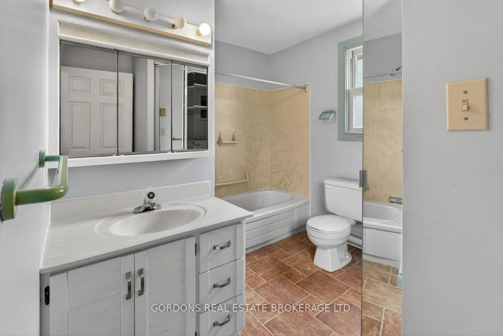 Photo 32 of 1717 Bay Road, Kingston, Kingston East (incl CFB Kingston) — HOMEH