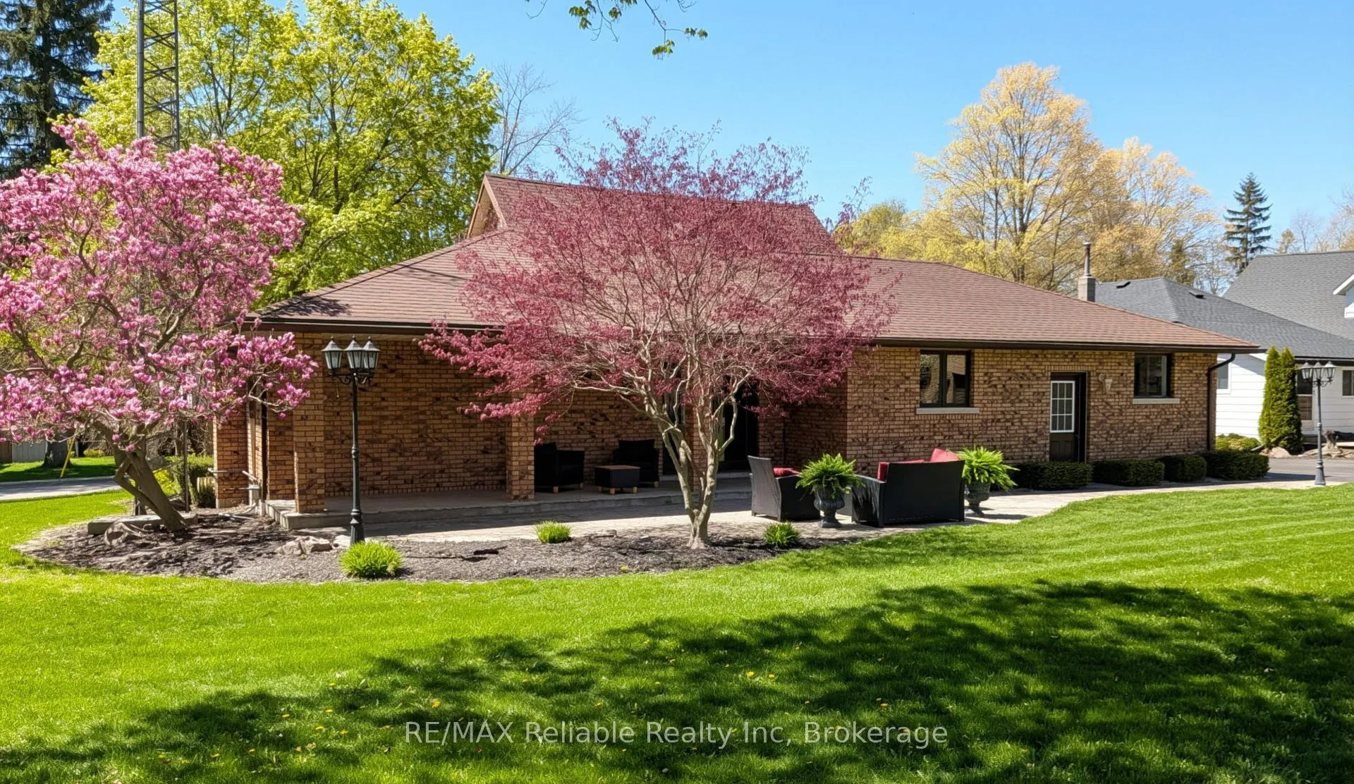 Photo 3 of 67 Rattenbury Street W, Central Huron, Clinton — HOMEH