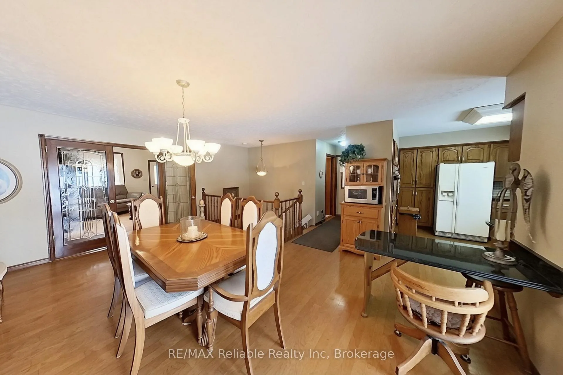 Photo 5 of 67 Rattenbury Street W, Central Huron, Clinton — HOMEH