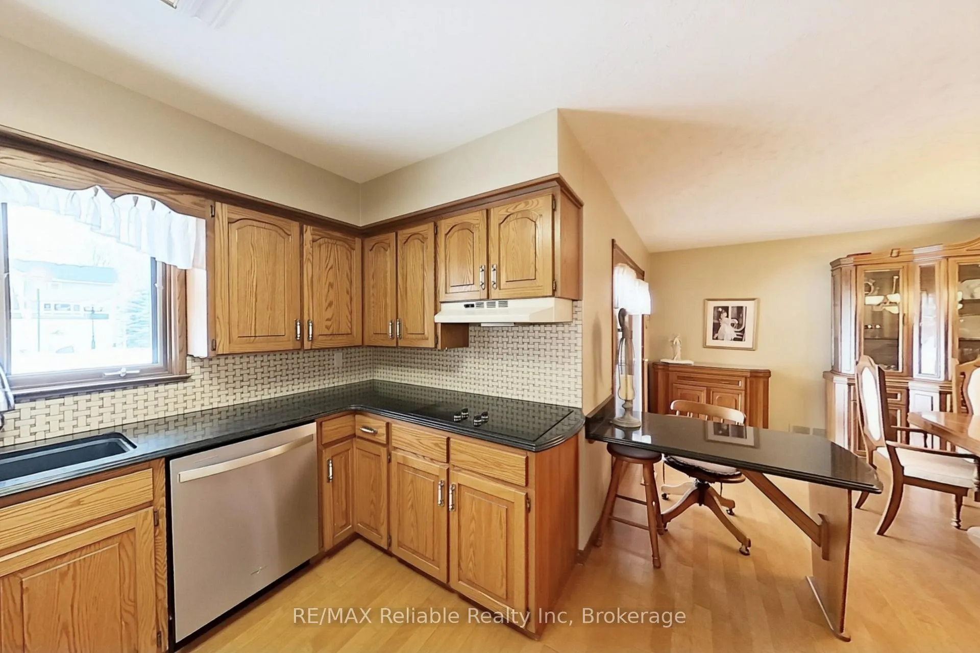 Photo 11 of 67 Rattenbury Street W, Central Huron, Clinton — HOMEH