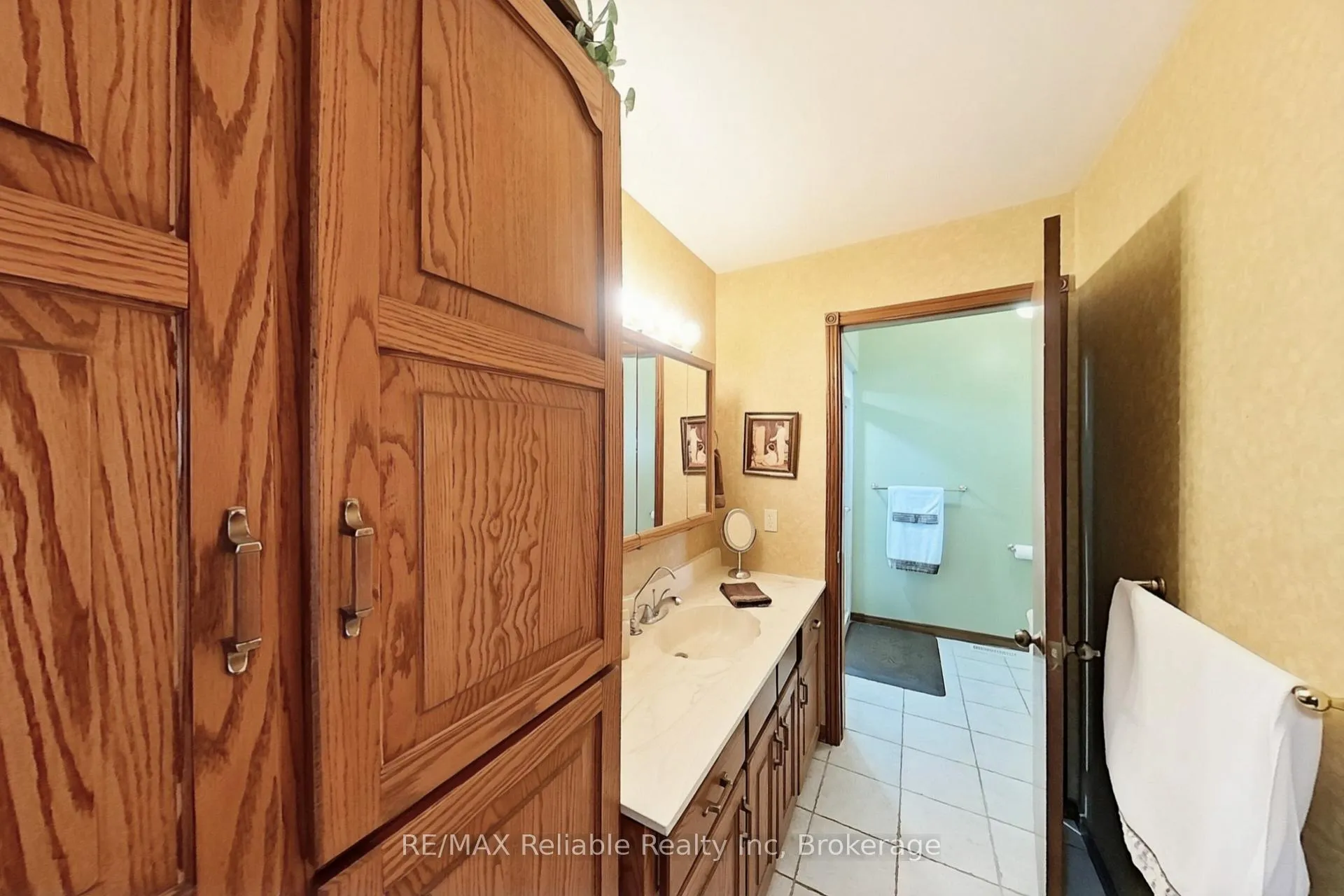 Photo 24 of 67 Rattenbury Street W, Central Huron, Clinton — HOMEH