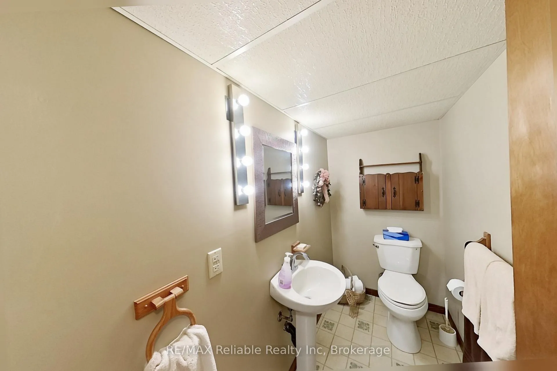 Photo 29 of 67 Rattenbury Street W, Central Huron, Clinton — HOMEH