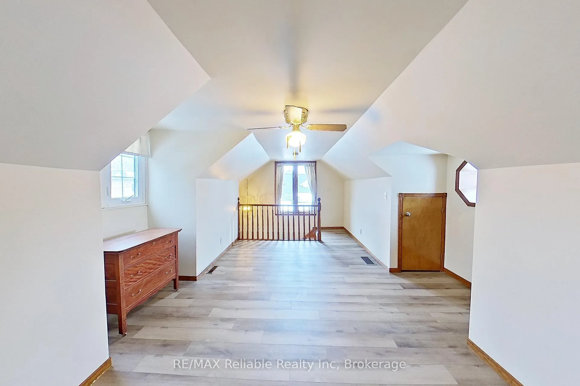 Photo 32 of 67 Rattenbury Street W, Central Huron, Clinton — HOMEH