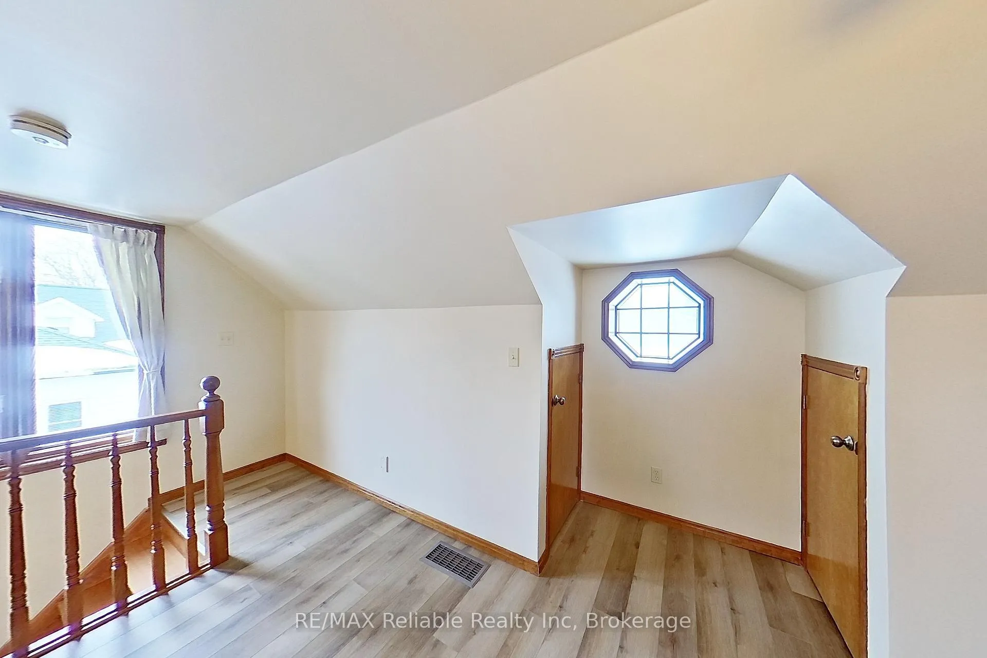 Photo 33 of 67 Rattenbury Street W, Central Huron, Clinton — HOMEH