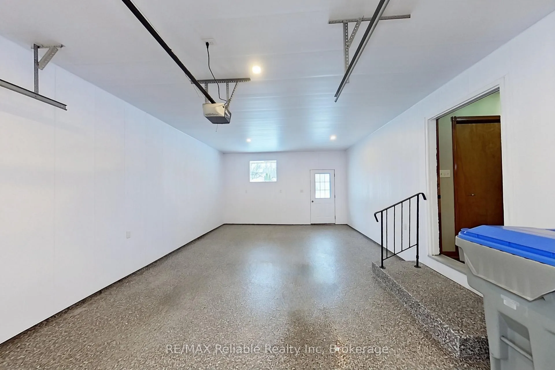 Photo 38 of 67 Rattenbury Street W, Central Huron, Clinton — HOMEH