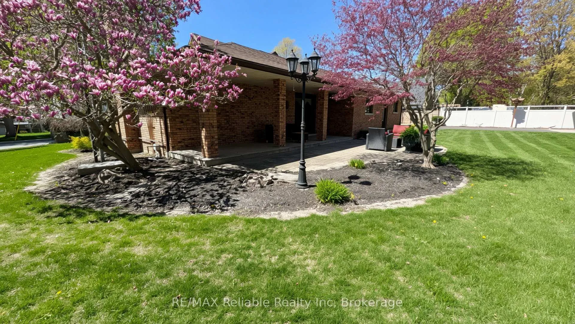 Photo 42 of 67 Rattenbury Street W, Central Huron, Clinton — HOMEH