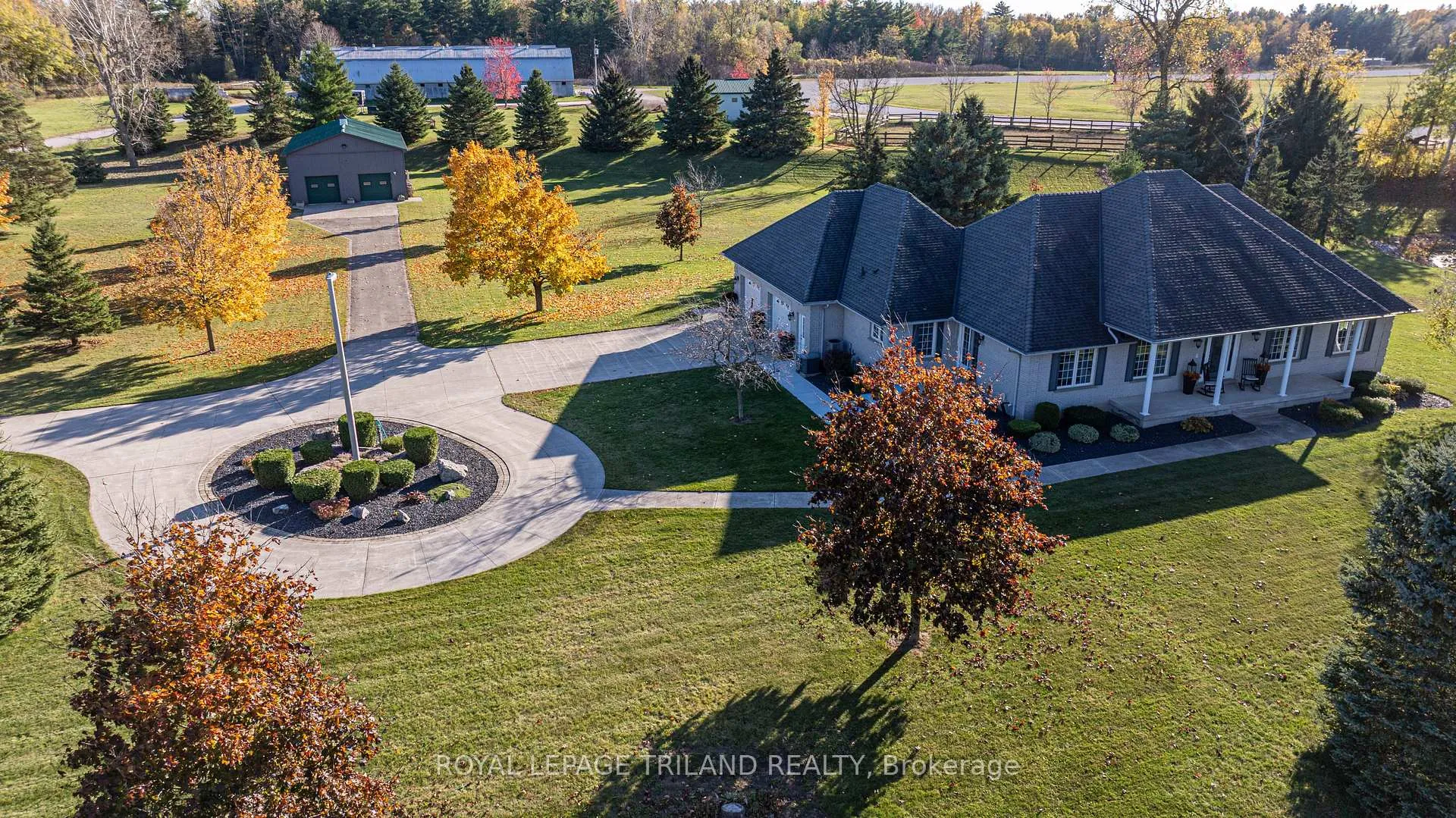Photo 2 of 5017 Hamilton Road, Thames Centre, Rural Thames Centre — HOMEH