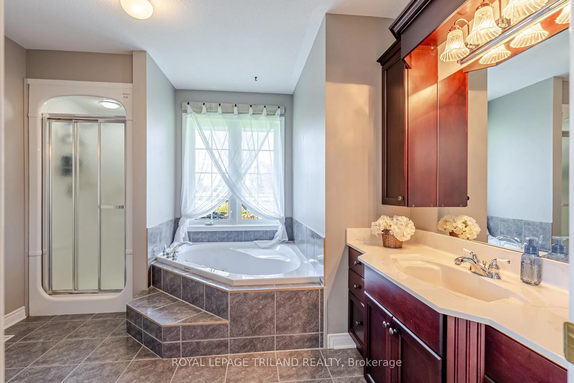Photo 21 of 5017 Hamilton Road, Thames Centre, Rural Thames Centre — HOMEH