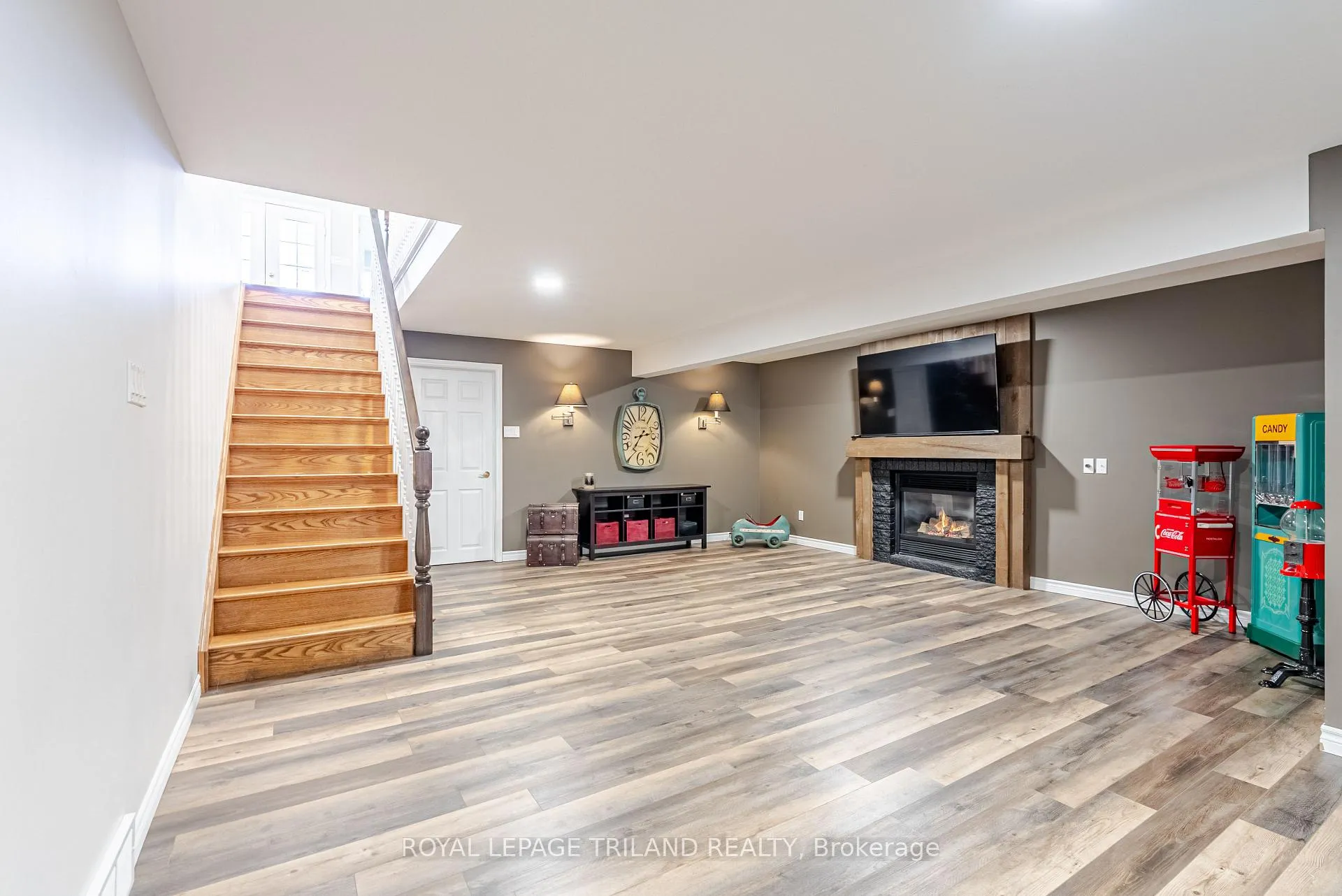 Photo 24 of 5017 Hamilton Road, Thames Centre, Rural Thames Centre — HOMEH