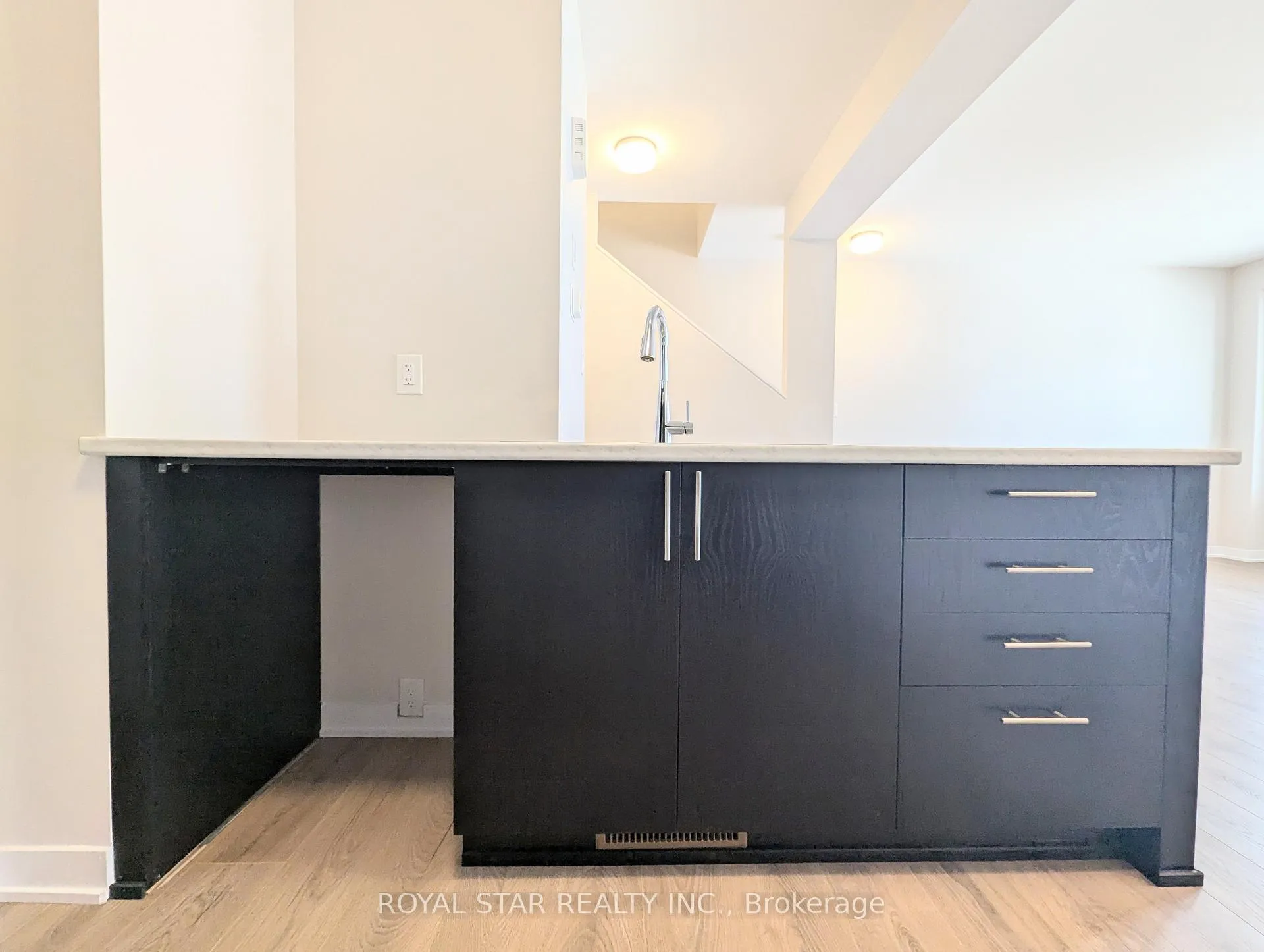 Photo 7 of 127 Beebalm Crescent, Ottawa, Barrhaven - Half Moon Bay — HOMEH