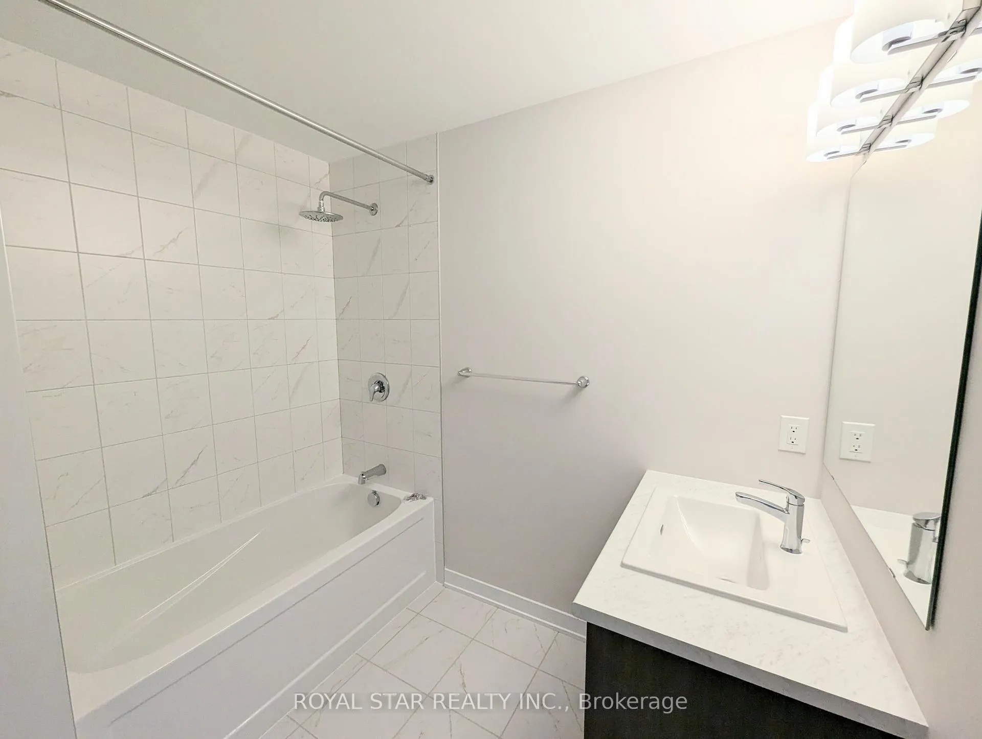 Photo 11 of 127 Beebalm Crescent, Ottawa, Barrhaven - Half Moon Bay — HOMEH