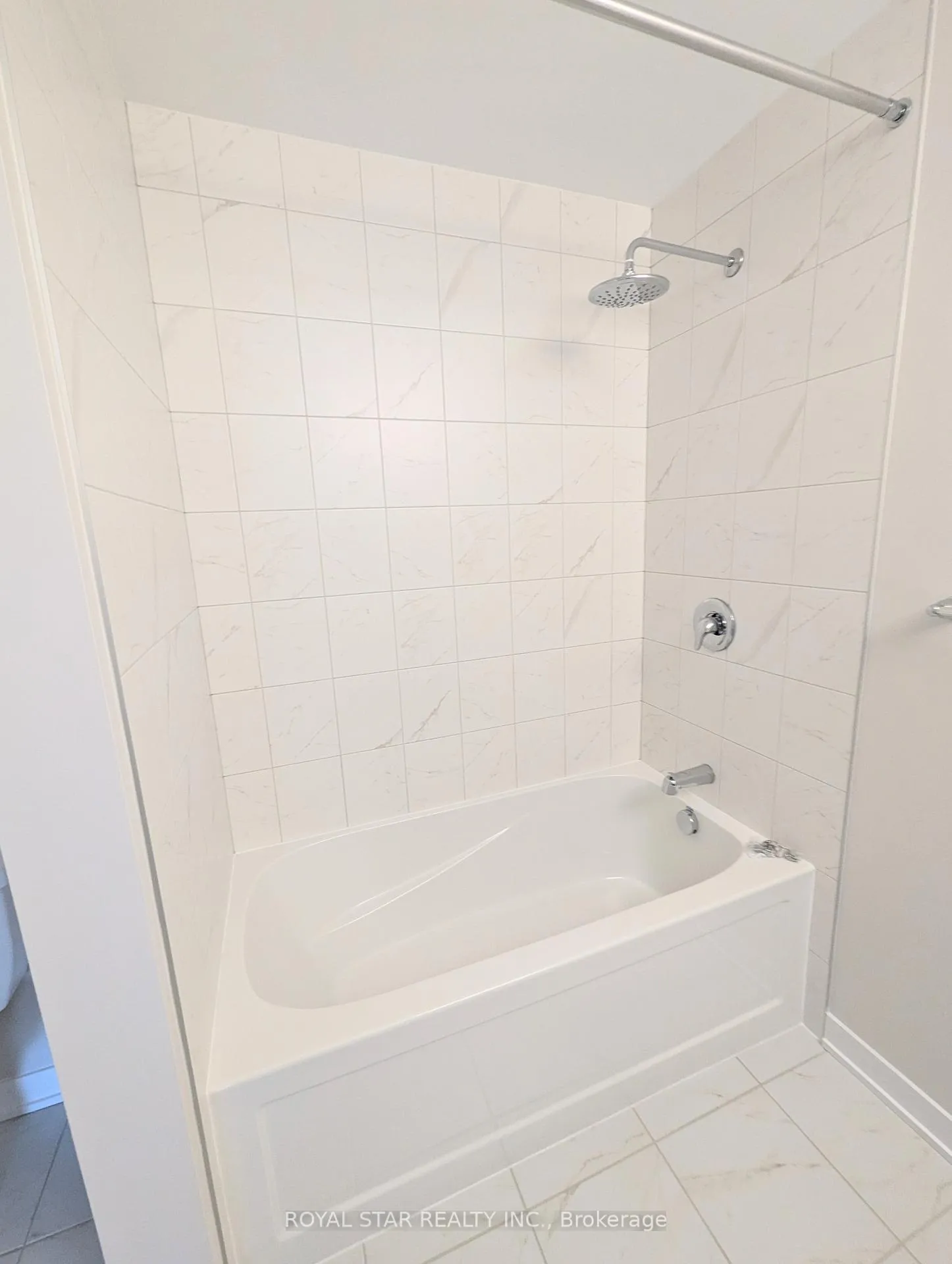 Photo 13 of 127 Beebalm Crescent, Ottawa, Barrhaven - Half Moon Bay — HOMEH