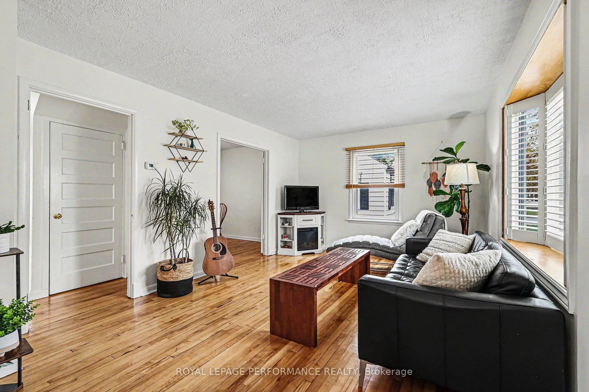 Photo 2 of 5 Marshall Avenue, Ottawa, Carlington — HOMEH