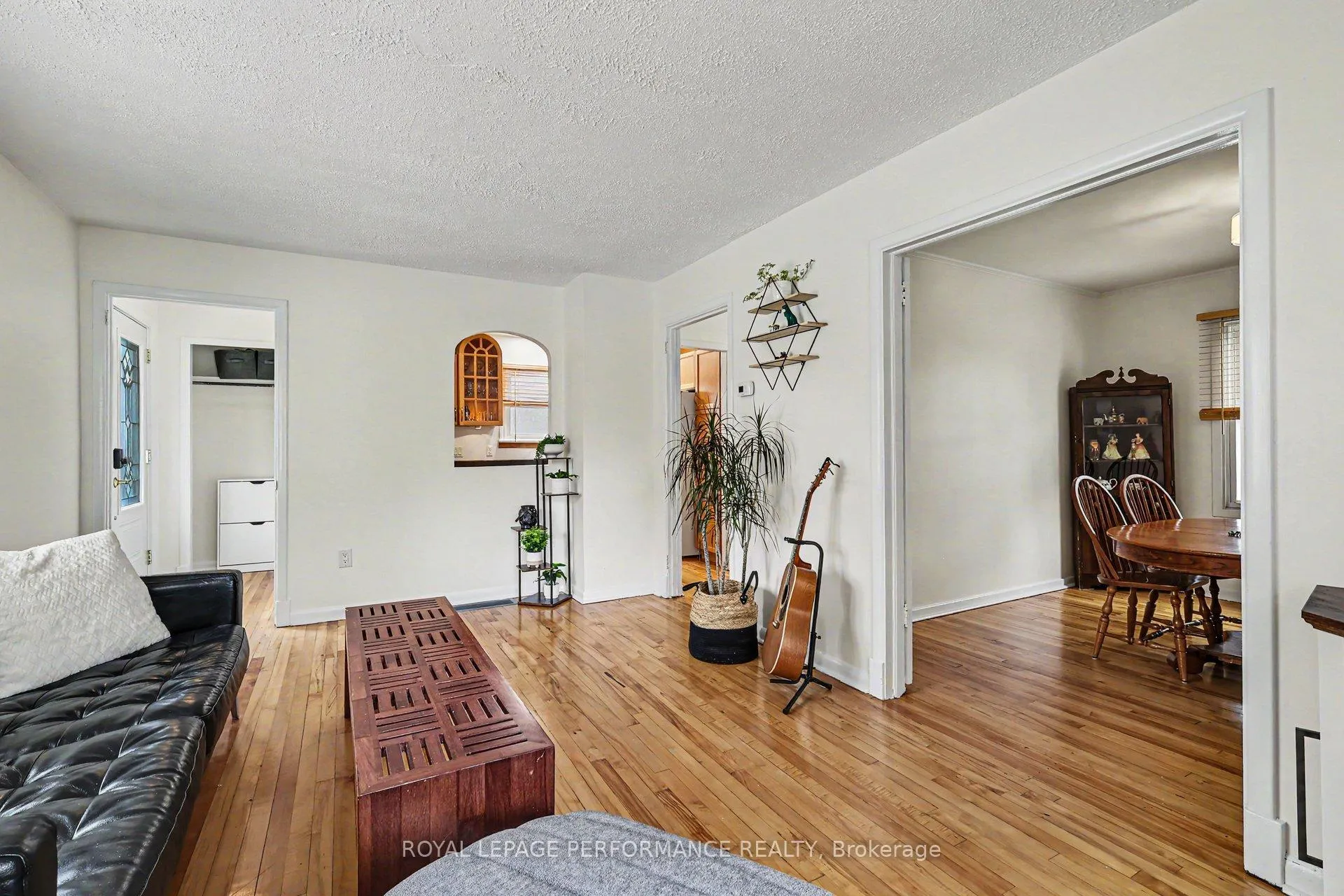 Photo 4 of 5 Marshall Avenue, Ottawa, Carlington — HOMEH
