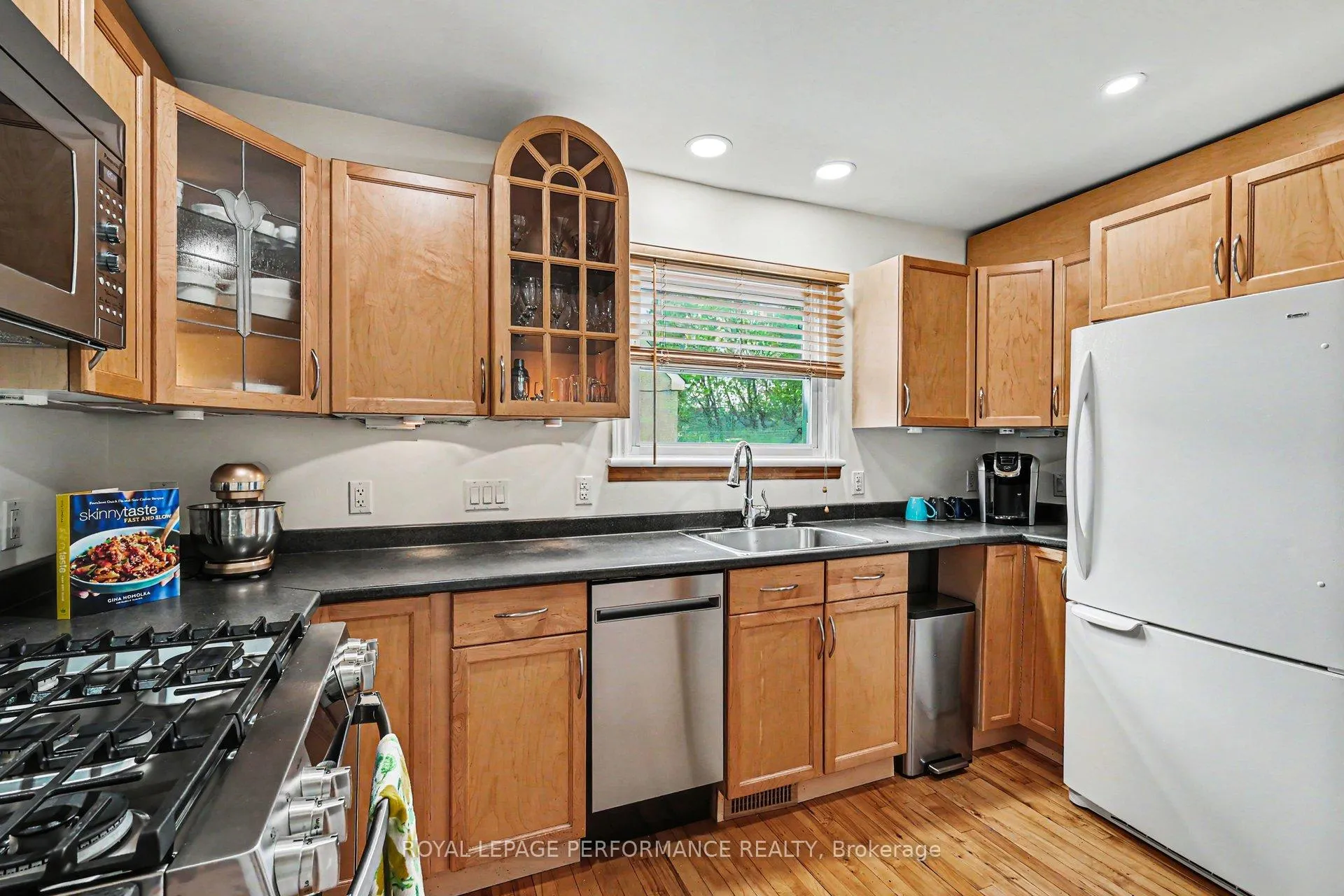 Photo 9 of 5 Marshall Avenue, Ottawa, Carlington — HOMEH