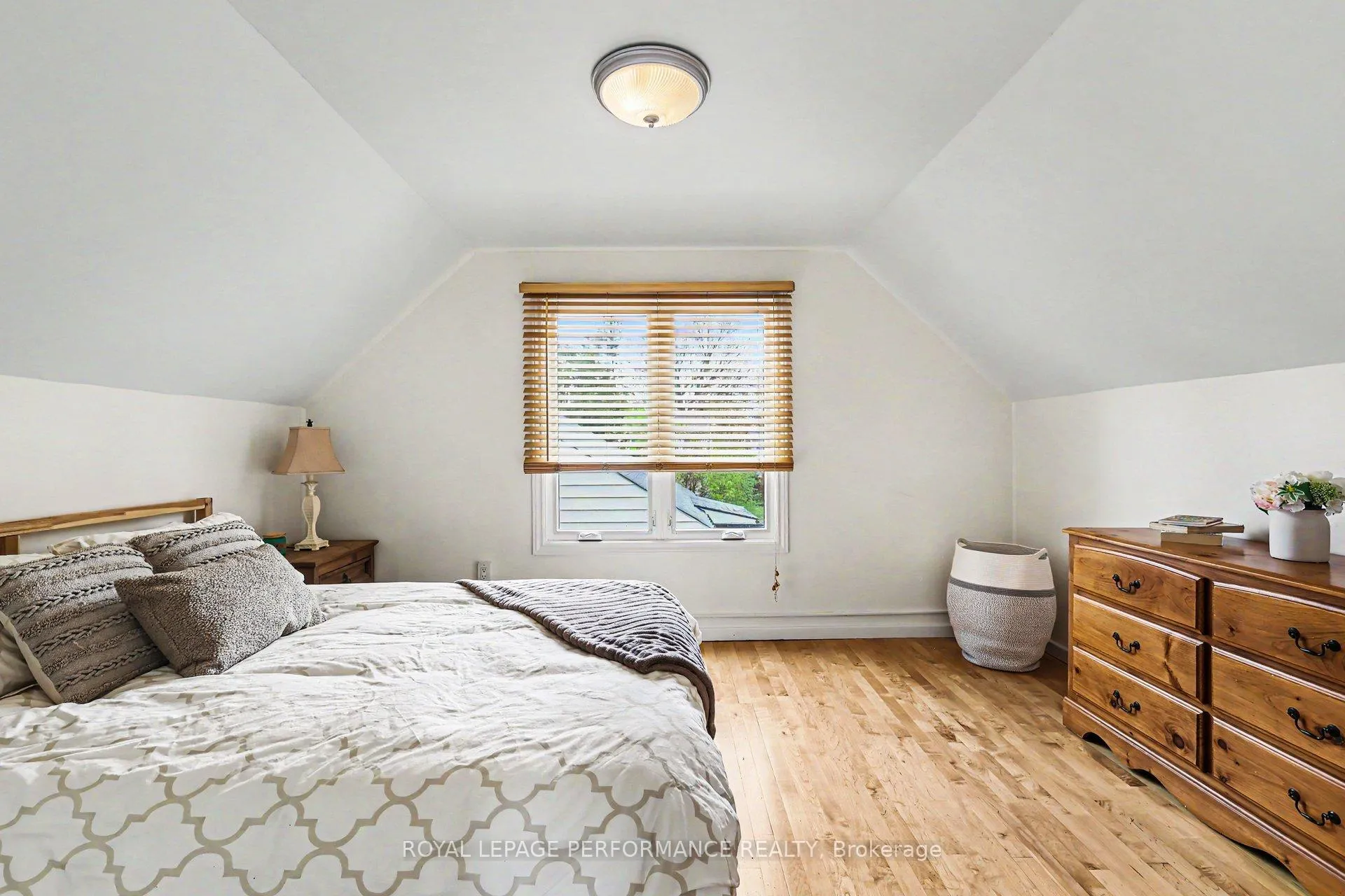 Photo 13 of 5 Marshall Avenue, Ottawa, Carlington — HOMEH