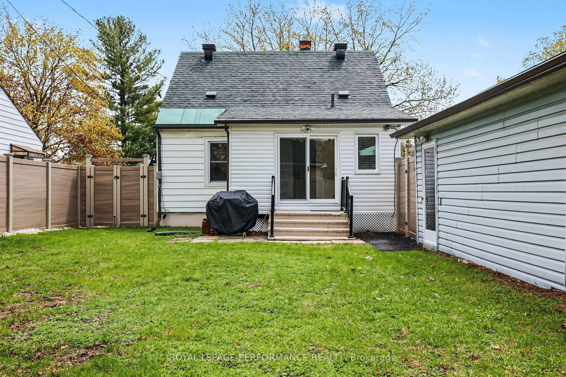 Photo 29 of 5 Marshall Avenue, Ottawa, Carlington — HOMEH