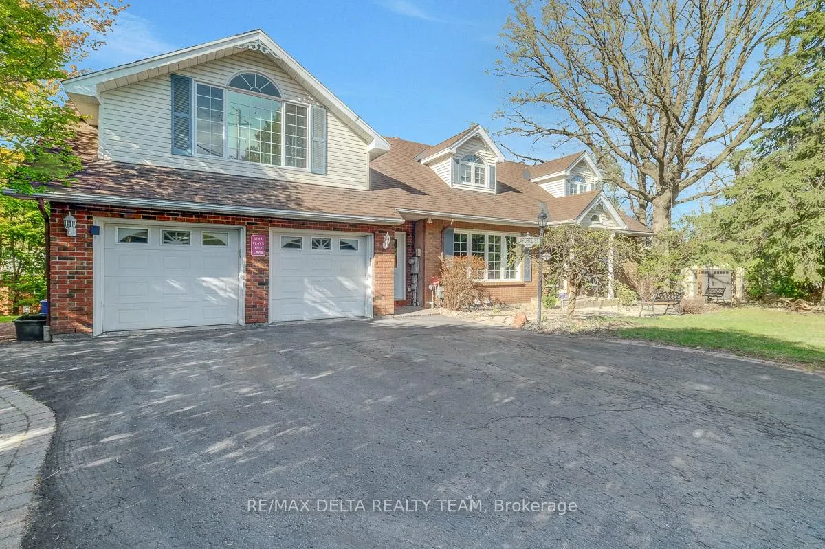 Photo 2 of 1079 Laporte Street, Ottawa, Beacon Hill South — HOMEH