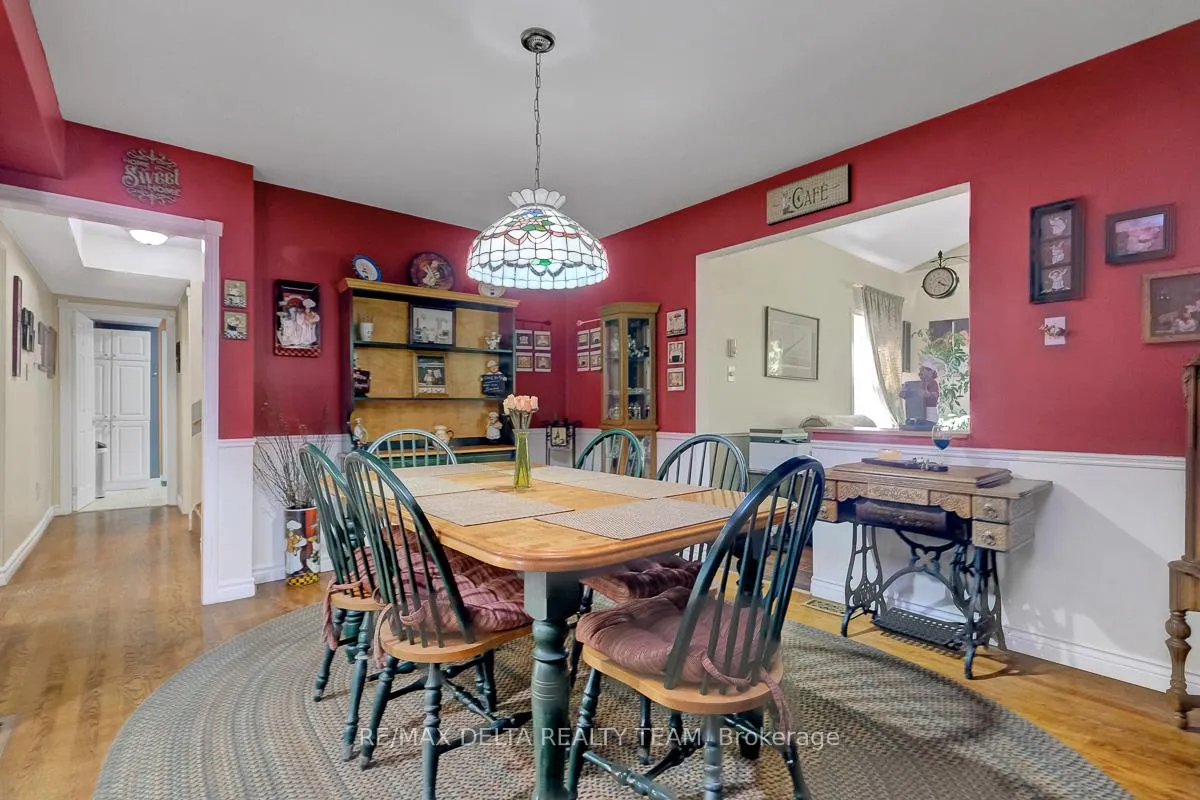 Photo 7 of 1079 Laporte Street, Ottawa, Beacon Hill South — HOMEH