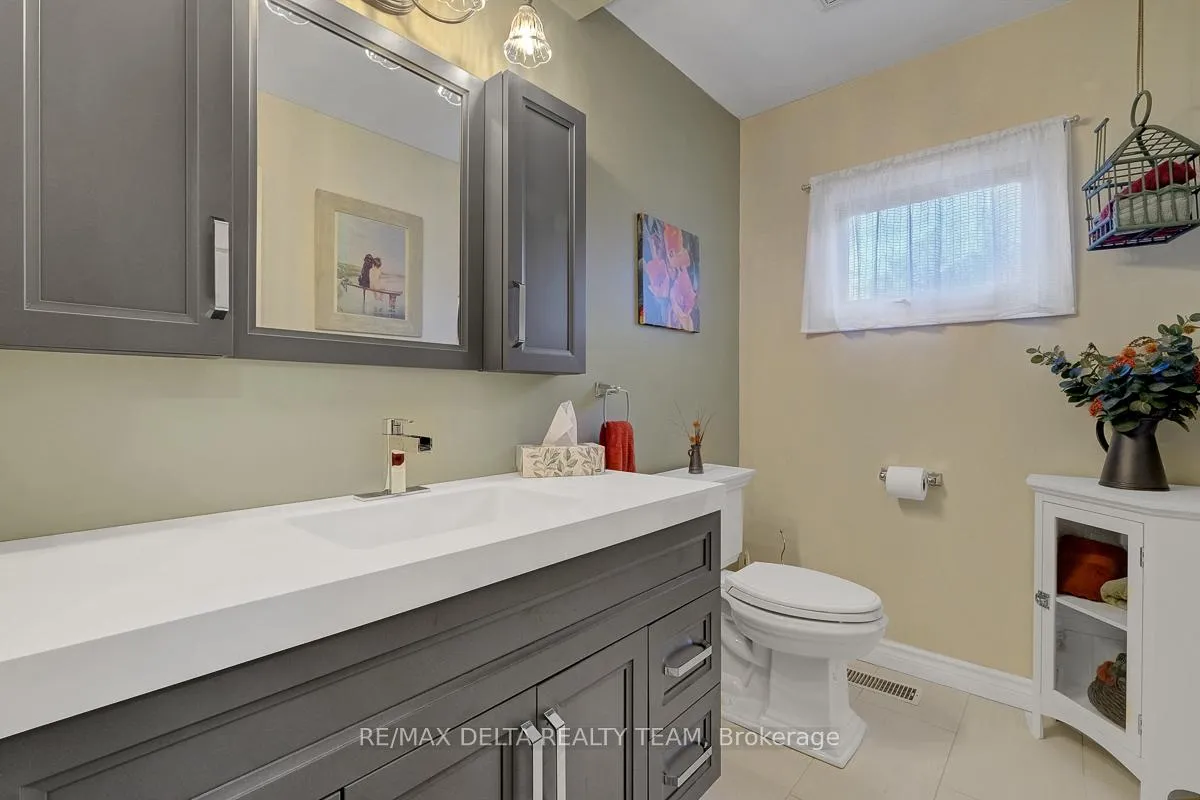 Photo 16 of 1079 Laporte Street, Ottawa, Beacon Hill South — HOMEH