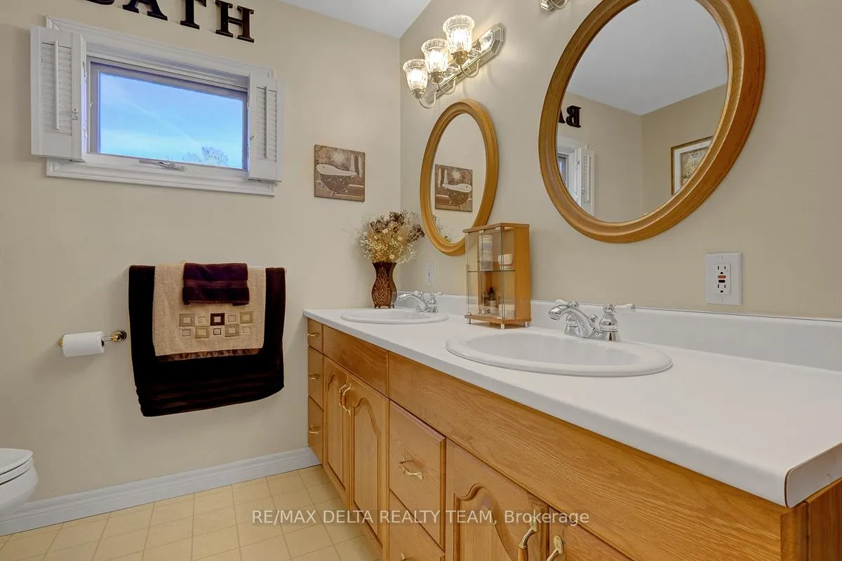 Photo 20 of 1079 Laporte Street, Ottawa, Beacon Hill South — HOMEH