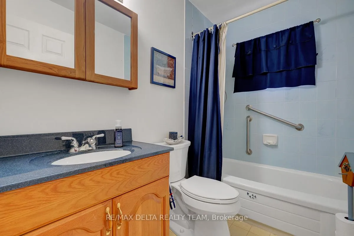 Photo 25 of 1079 Laporte Street, Ottawa, Beacon Hill South — HOMEH