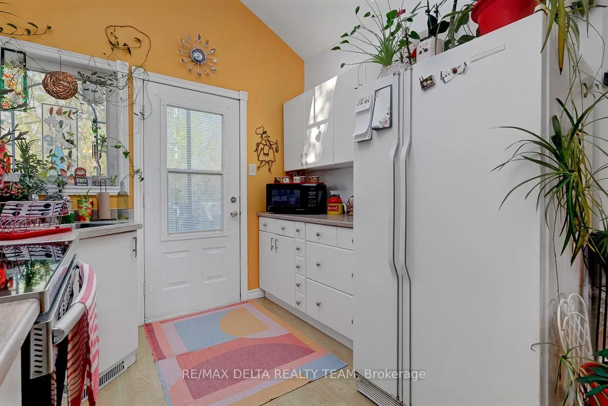 Photo 37 of 1079 Laporte Street, Ottawa, Beacon Hill South — HOMEH