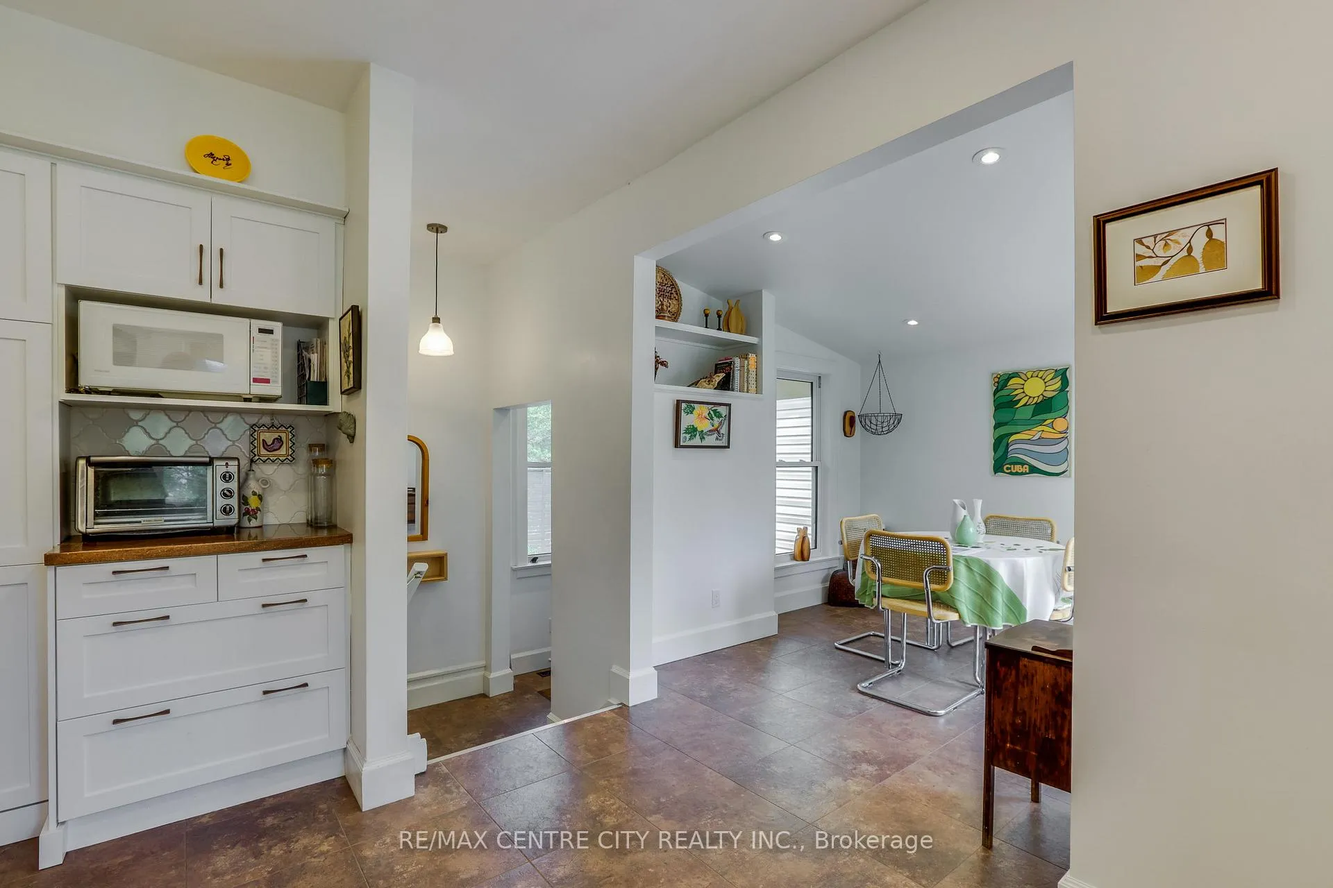 Photo 16 of 1008 Waterloo Street, London, East B — HOMEH