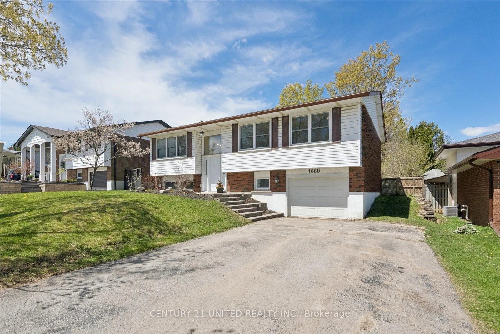Photo 4 of 1660 Cherryhill Road, Peterborough, Monaghan Ward 2 — HOMEH