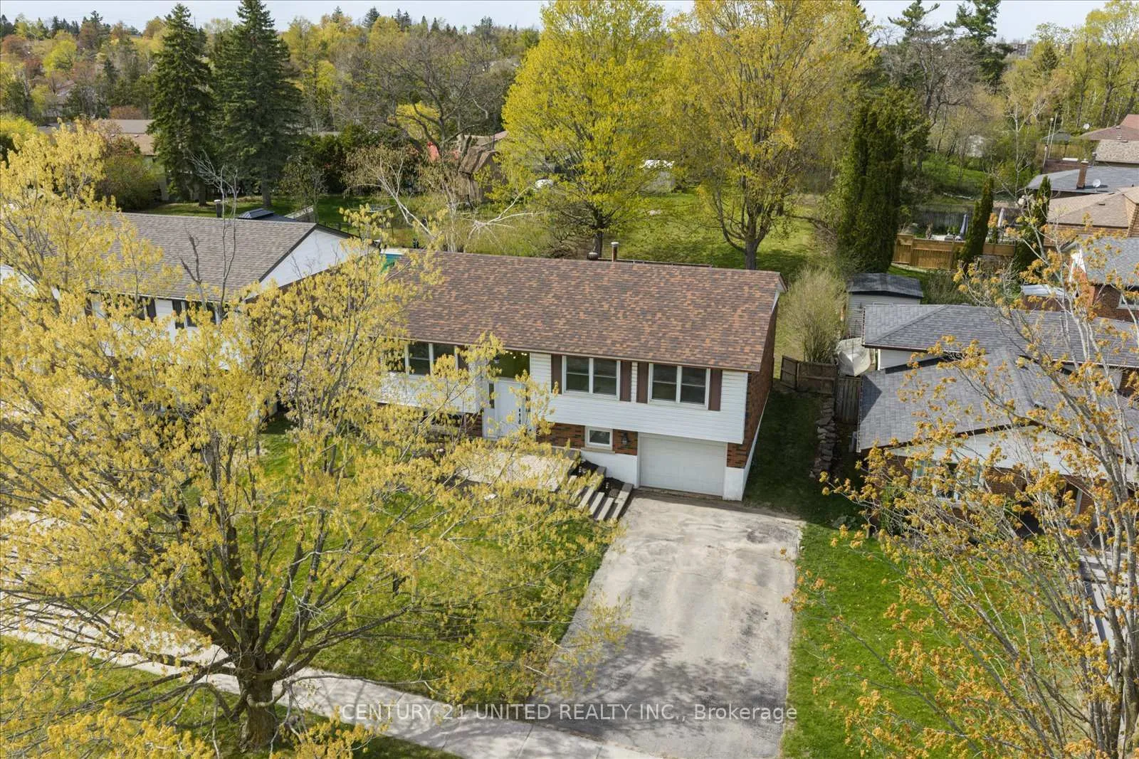 Photo 5 of 1660 Cherryhill Road, Peterborough, Monaghan Ward 2 — HOMEH