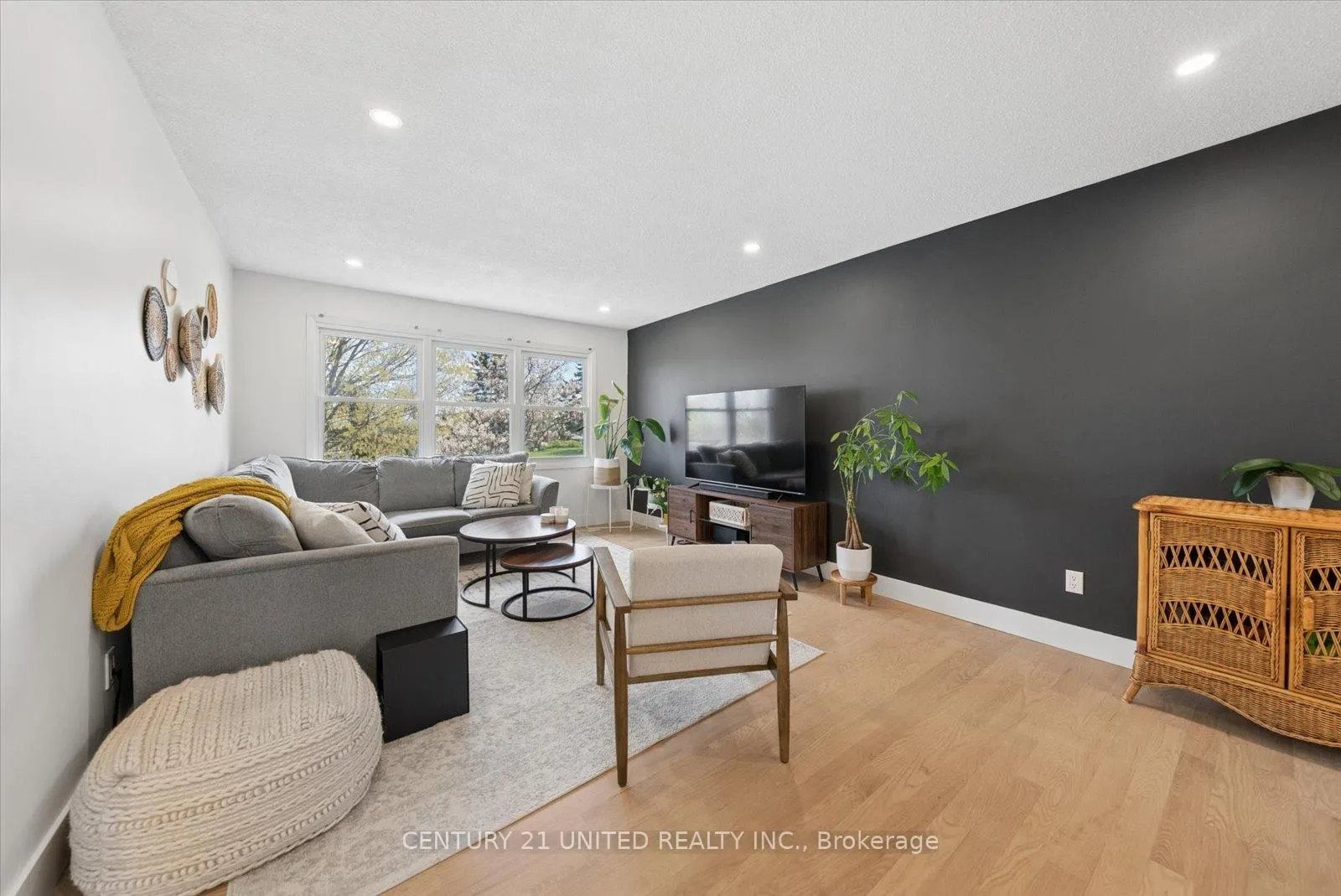 Photo 10 of 1660 Cherryhill Road, Peterborough, Monaghan Ward 2 — HOMEH
